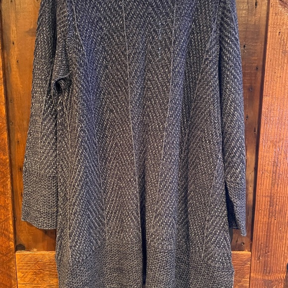 Sweater - Picture 1 of 3